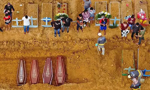 ദിവസം 4000 ത്തിലേറെ കോവിഡ് മരണം; ​മ​ര​ണ​സം​ഖ്യ​യി​ൽ അ​മേ​രി​ക്ക​യെ മ​റി​ക​ടക്കുമോ ബ്രസീൽ