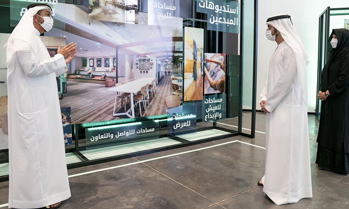 കലാകാരന്മാരെ, ഇതിലേ ഇതിലേ കലാകാരന്മാരെ, ഇതിലേ ഇതിലേ