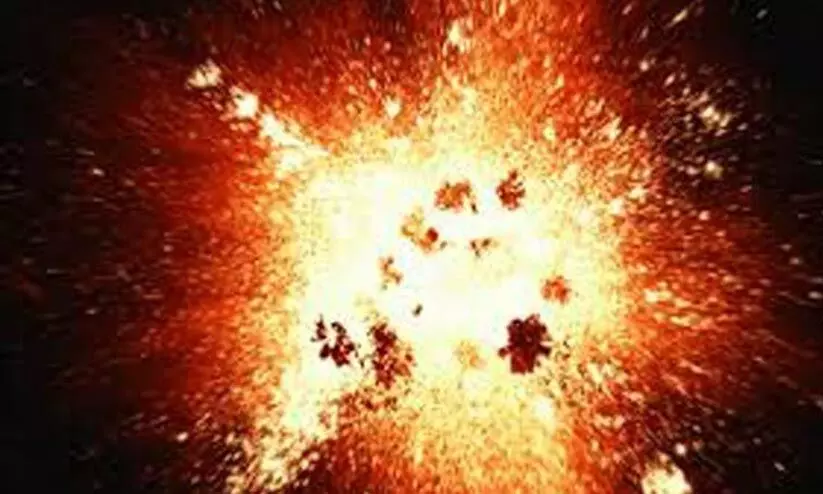 വീട്​ ആക്രമണത്തിനിടെ അമിട്ട്​ പൊട്ടി ഡി.വൈ.എഫ്​.ഐ പ്രവർത്തകന്‍റെ കൈപ്പത്തി തകർന്നു