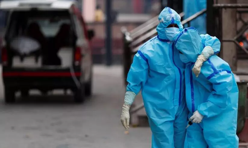 1,26,789 പേർക്ക്കൂടി കോവിഡ്; ഭീതി പടർത്തി മരണ നിരക്കിലും വർധന 1,26,789 പേർക്ക്കൂടി കോവിഡ്; ഭീതി പടർത്തി മരണ നിരക്കിലും വർധന