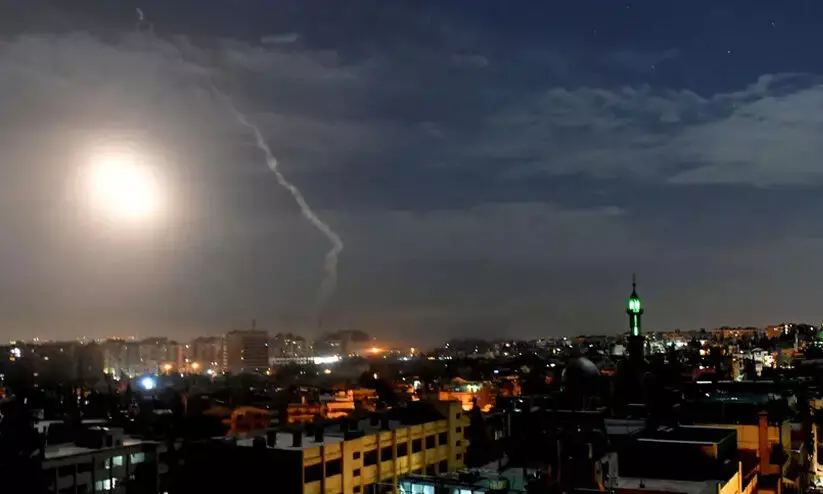 സിറിയയിൽ ഇസ്രായേൽ മിസൈൽ ആക്രമണം സിറിയയിൽ ഇസ്രായേൽ മിസൈൽ ആക്രമണം