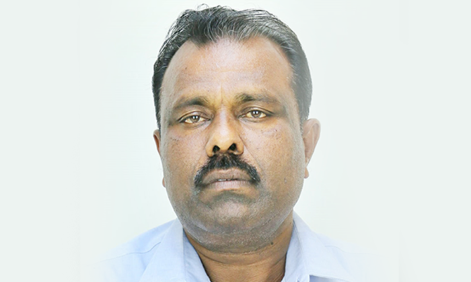 ജ​മീ​ൽ അ​ങ്കി​ൾ പ​ടി​യി​റ​ങ്ങു​ന്നു