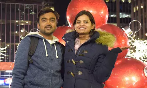 ഇന്ത്യൻ ദമ്പതികൾ യു.എസിൽ കൊല്ലപ്പെട്ട നിലയിൽ; ബാൽക്കണിയിൽ കരച്ചിലോടെ നാലുവയസുകാരി മകൾ