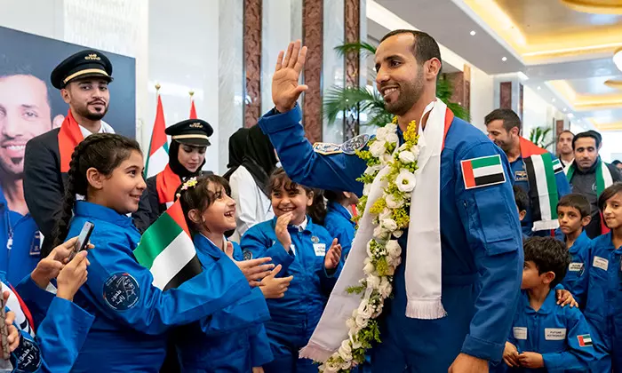 ഹസ്സയുടെ പിൻഗാമികളായ രണ്ടു പേരെ ഉടൻ അറിയാം ഹസ്സയുടെ പിൻഗാമികളായ രണ്ടു പേരെ ഉടൻ അറിയാം