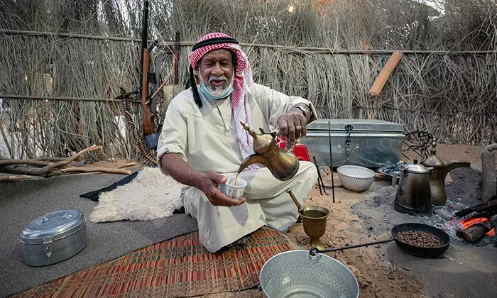 ബദവിയും കഹ്​വയും; പഴമയെ ആഘോഷമാക്കുന്ന അറബ്​ മേള