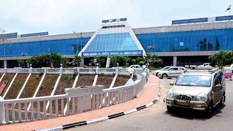 കരിപ്പൂരിൽ എയർ ഇന്ത്യ എക്സ്പ്രസ് വിമാനം തിരിച്ചിറക്കി