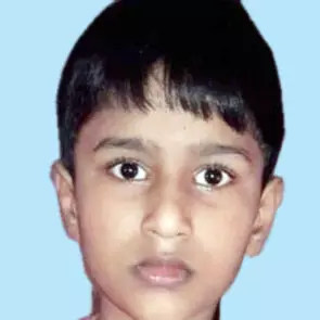 എ​ട്ട് വ​യ​സ്സു​കാ​ര​ൻ കു​ള​ത്തി​ൽ മ​രി​ച്ച നി​ല​യി​ൽ