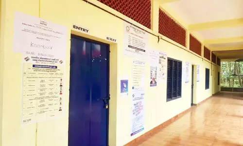 കലക്​ടറോട്​ ഒരു കഥ പറയ​ട്ടെ? ആ സ്​കൂൾ മനോഹരമായിരുന്നു.. അങ്ങനെ അത്​ പോളിങ്​ ബൂത്തായി കഥ കഴിഞ്ഞു