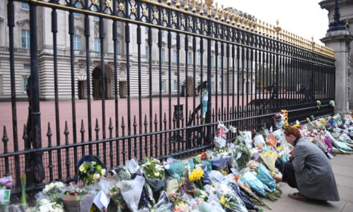 ഫിലിപ്​ രാജകുമാരന്‍റെ വേർപാടിൽ തേങ്ങി ഇംഗ്ലണ്ട്​; അനുശോചിച്ച്​ ലോകം