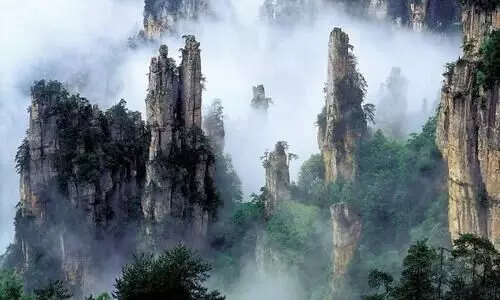 അത്ഭുത ലോകത്തി​െൻറ വാതിൽ തുറക്കുന്ന അവതാർ കുന്നുകൾ