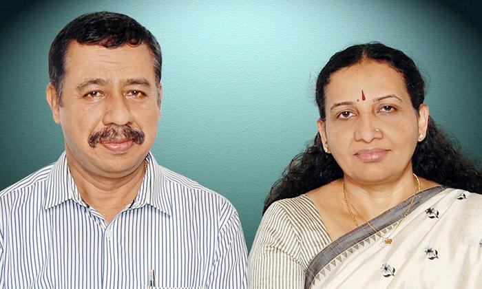 കുട്ടികളുടെ പ്രിയ അധ്യാപക ദമ്പതികൾ മടങ്ങുന്നു കുട്ടികളുടെ പ്രിയ അധ്യാപക ദമ്പതികൾ മടങ്ങുന്നു