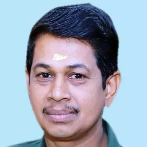 ഓ​ട്ടോ മ​റി​ഞ്ഞ് ‍ഡ്രൈ​വ​ര്‍ മ​രി​ച്ചു