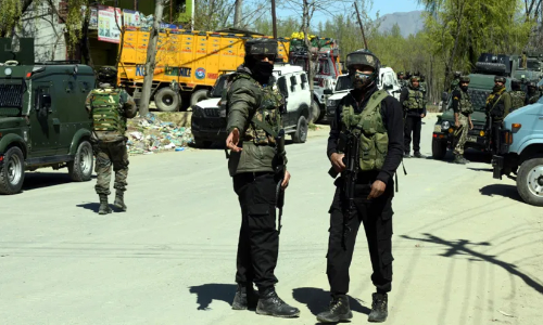 ഷോപിയാനിൽ ഏറ്റുമുട്ടൽ; മൂന്നു ഭീകരരെ വധിച്ചു