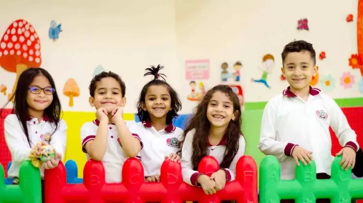 കുട്ടികൾ ഇന്ന് പുതിയ ക്ലാസിലേക്ക് കുട്ടികൾ ഇന്ന് പുതിയ ക്ലാസിലേക്ക്