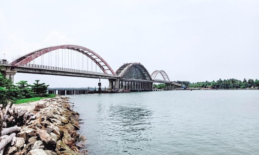 വിനോദസഞ്ചാരികളെ വരവേൽക്കാൻ വലിയഴീക്കൽ തീരം ഒരുങ്ങുന്നു വിനോദസഞ്ചാരികളെ വരവേൽക്കാൻ വലിയഴീക്കൽ തീരം ഒരുങ്ങുന്നു