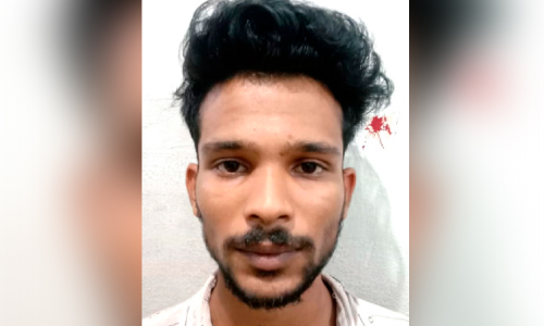 യു​വ​തി​യി​ല്‍ നി​ന്ന്​ മൊ​ബൈ​ല്‍ ഫോ​ണും പ​ണ​വും ത​ട്ടി​യെ​ടു​ത്ത കേ​സി​ല്‍ അ​റ​സ്​​റ്റ്