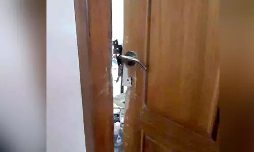 Door lock broken