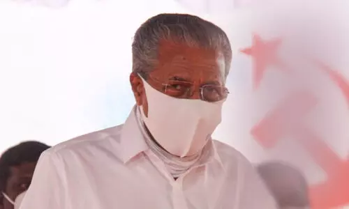 50 ലക്ഷം ഡോസ്​ വാക്​സിൻ വേണം: കേന്ദ്ര ആരോഗ്യമന്ത്രിയോട്​ മുഖ്യമന്ത്രി