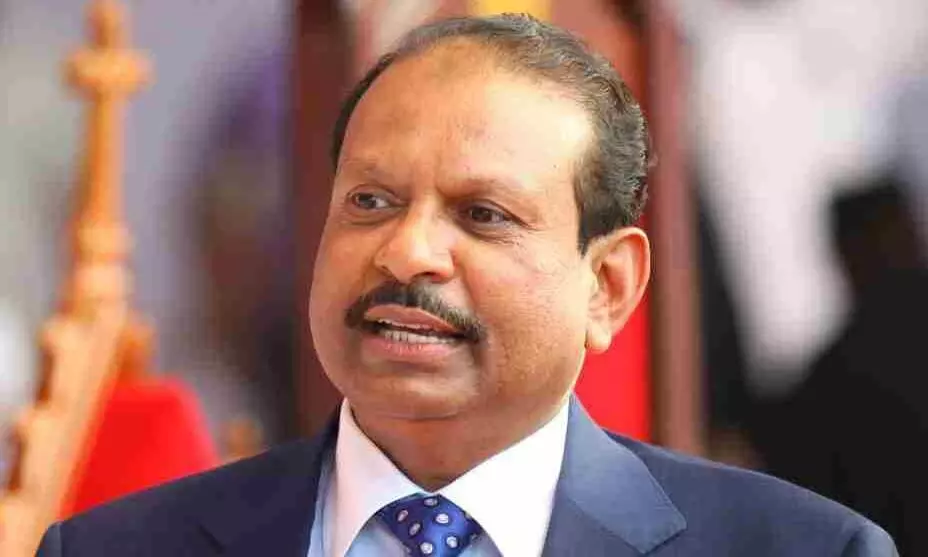 പ്രത്യേക വിമാനത്തിൽ എം.എ. യൂസുഫലി അബൂദബിയിലെത്തി; ദുബൈയിലെ ഉദ്ഘാടന ചടങ്ങിൽ പങ്കെടുക്കില്ല പ്രത്യേക വിമാനത്തിൽ എം.എ. യൂസുഫലി അബൂദബിയിലെത്തി; ദുബൈയിലെ ഉദ്ഘാടന ചടങ്ങിൽ പങ്കെടുക്കില്ല