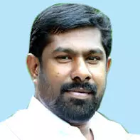 നി​യാ​സ്