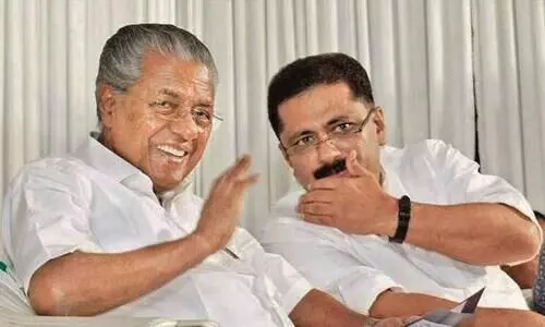 kt jaleel and pinarayi vijayan