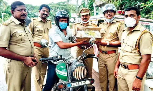 motor vehicle officers in inspection