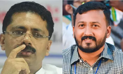 സ്കൂൾ വിടുന്നതിനു മുൻപേ ഇറങ്ങി ഓടുന്നത് ജലീലിന്‍റെ ഹോബിയായിരുന്നു