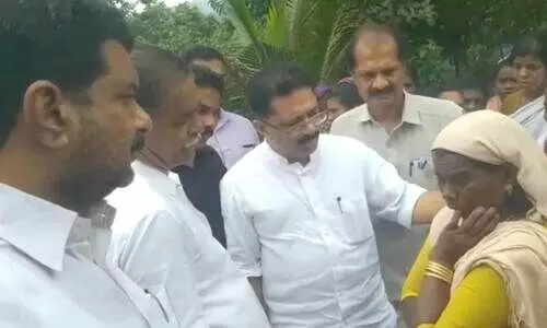 ഇങ്ങനൊക്കെയാണ് മലപ്പുറത്തിന്റെ സുൽത്താൻ; കെ.ടി ജലീലിന് പിന്തുണയുമായി പി.വി അൻവർ