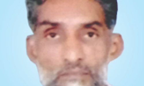 ട്രെ​യി​ൻ ത​ട്ടി മ​രി​ച്ച​നി​ല​യി​ൽ