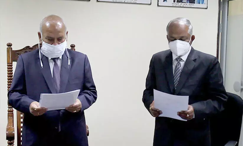 ബാബരി പള്ളി തകർത്ത കേസിലെ പ്രതികളെ വെറുതെവിട്ട ജഡ്ജിയെ ഉപ ലോകായുക്തയായി നിയമിച്ചു ബാബരി പള്ളി തകർത്ത കേസിലെ പ്രതികളെ വെറുതെവിട്ട ജഡ്ജിയെ ഉപ ലോകായുക്തയായി നിയമിച്ചു