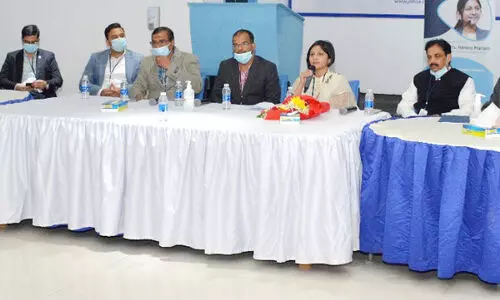 മഹാമാരിയുടെ മുറിവേറ്റവരില്‍ കൂടുതലും കുടുംബിനികളും കുട്ടികളും –ഹംന മറിയം