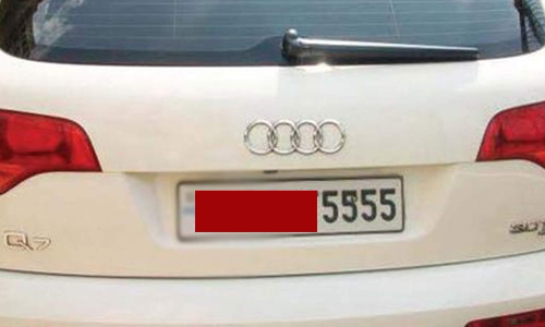 ഫാൻസി നമ്പർ വേണോ; വാഹനം ലഭിക്കാൻ അൽപം താമസിക്കും ഫാൻസി നമ്പർ വേണോ; വാഹനം ലഭിക്കാൻ അൽപം താമസിക്കും