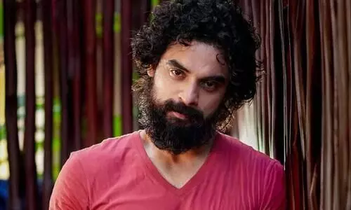 ടൊവീനോ തോമസിന് കോവിഡ്