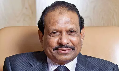 പൈലറ്റല്ല, ദൈവമാണ് ഞങ്ങളെ ചതുപ്പിലിറക്കിയത് -എം.എ. യൂസുഫലി പൈലറ്റല്ല, ദൈവമാണ് ഞങ്ങളെ ചതുപ്പിലിറക്കിയത് -എം.എ. യൂസുഫലി