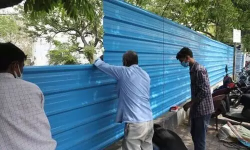 Lucknows Cover Up Crematorium Amid Covid Death Surges