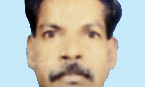 ടി​പ്പ​ര്‍ ലോ​റി​ക്ക​ടി​യി​ല്‍പ്പെ​ട്ട് ബൈ​ക്ക് യാ​ത്ര​ക്കാ​ര​ന്‍ മ​രി​ച്ചു