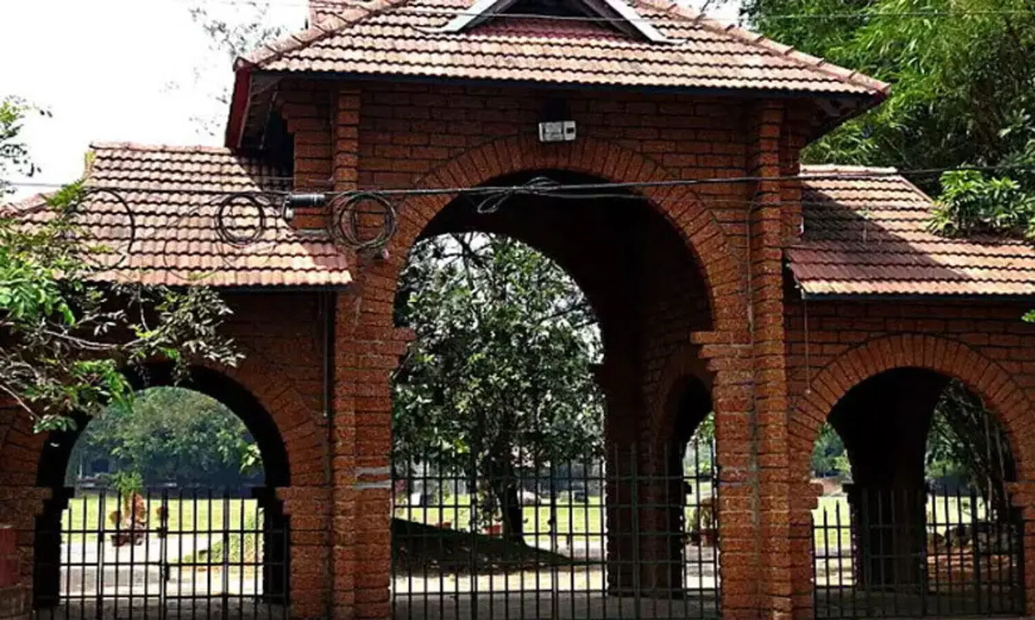 ഞായറാഴ്ച കോഴിക്കോട് ലോക്ക്ഡൗൺ ആ​െണന്ന്​   വ്യാജ പ്രചരണം; പ്രഖ്യാപിച്ചിട്ടില്ലെന്ന്​ കലക്​ടർ