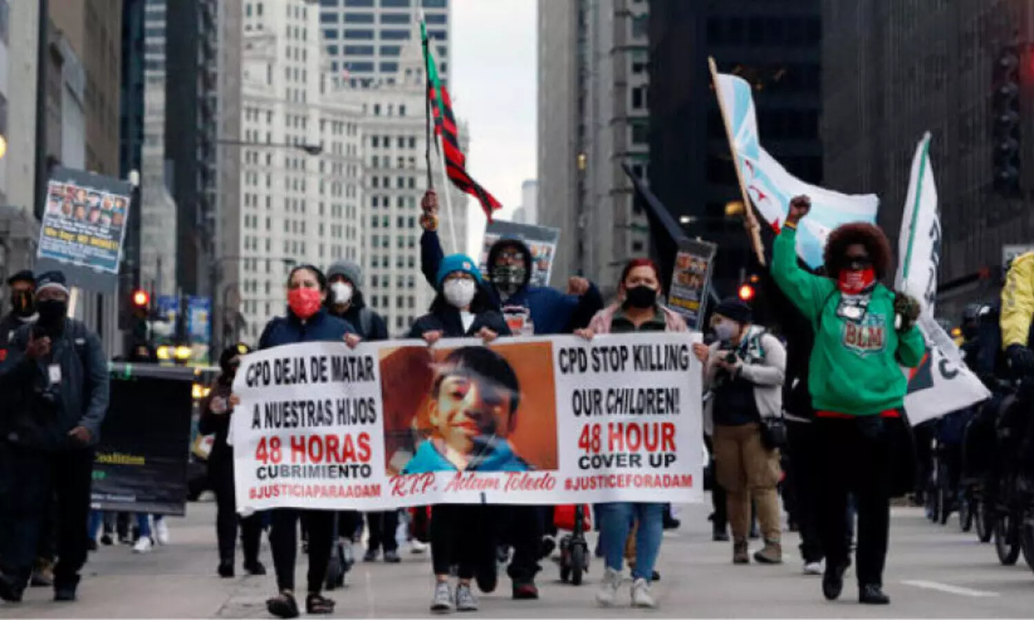 കീഴടങ്ങിയിട്ടും 13കാരനെ വെടിവെച്ചിട്ട്​ പൊലീസ്​; യു.എസിൽ പ്രതിഷേധം അടങ്ങുന്നില്ല