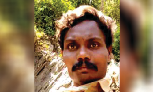 തേൻ ശേഖരിക്കുന്നതിനിടെ വഴുതി വീണ് ഫോറസ്റ്റ് വാച്ചർ മരിച്ചു