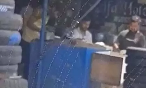 In Gurugram Cook, hotel owner spit on rotis held