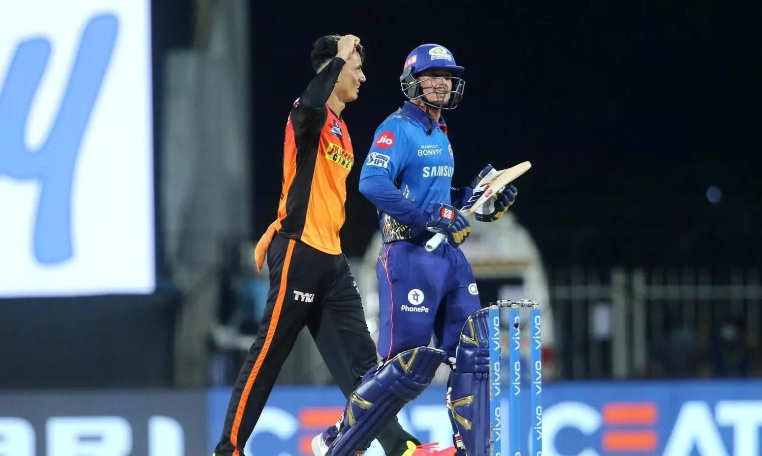 ബാറ്റിങ്ങിൽ​ താളം കണ്ടെത്താനാകാതെ മുംബൈ, ഹൈദരാബാദിന്​ ജയിക്കാൻ 151