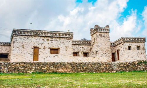 1400 വർഷം പഴക്കമുള്ള ജരീർ അൽ ബജാലി പള്ളിയുടെ സമുദ്ധാരണം ഊർജിതമാക്കി