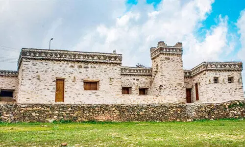 1400 വർഷം പഴക്കമുള്ള ജരീർ അൽ ബജാലി പള്ളിയുടെ സമുദ്ധാരണം ഊർജിതമാക്കി