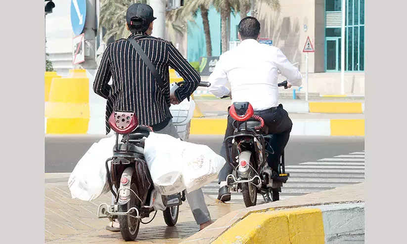 ഇലക്ട്രിക് ബൈക്കുകൾക്ക് നിയന്ത്രണവും പ്രോത്സാഹനവുമായി പൊലീസ്