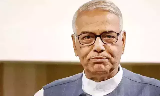 ബി.ജെ.പി യഥാർഥ കോവിഡ് സൂപർ സ്പ്രെഡറെന്ന് യശ്വന്ത് സിൻഹ; എങ്ങനെയും വോട്ടുപിടിക്കൽ മാത്രം ലക്ഷ്യം ബി.ജെ.പി യഥാർഥ കോവിഡ് സൂപർ സ്പ്രെഡറെന്ന് യശ്വന്ത് സിൻഹ; എങ്ങനെയും വോട്ടുപിടിക്കൽ മാത്രം ലക്ഷ്യം