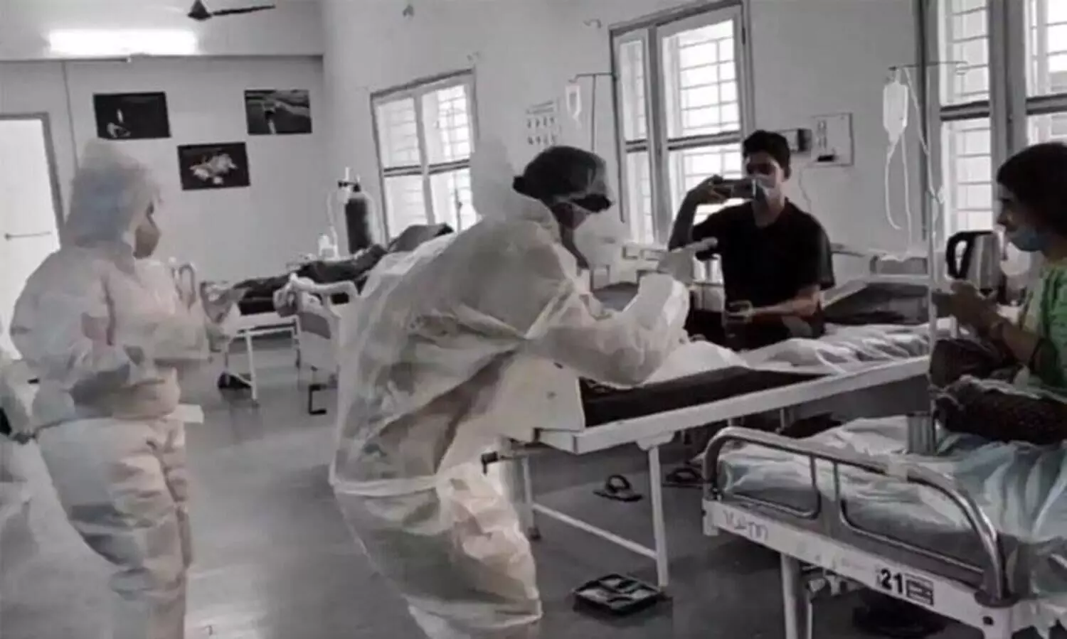 വരുന്നിടത്തുവെച്ച്​ കാണാം -കോവിഡ്​ രോഗികൾക്കുവേണ്ടി ഡാൻസ്​ ചെയ്ത്​ ആരോഗ്യ പ്രവർത്തകർ