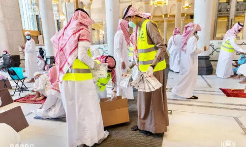 നീ​ണ്ട സു​പ്ര​ക​ളി​ല്ല: ഹ​റ​മു​ക​ളി​ലെ ഇ​ഫ്​​താ​ർ ഇ​ത്ത​വ​ണ ഇ​ങ്ങ​നെ​യാ​ണ്