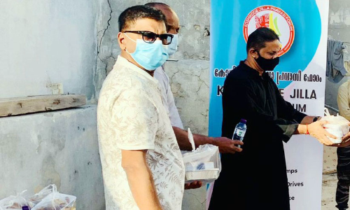 കോ​ഴി​ക്കോ​ട് ജി​ല്ല പ്ര​വാ​സി ഫോ​റം ഇ​ഫ്​​താ​ർ കി​റ്റ് വി​ത​ര​ണം