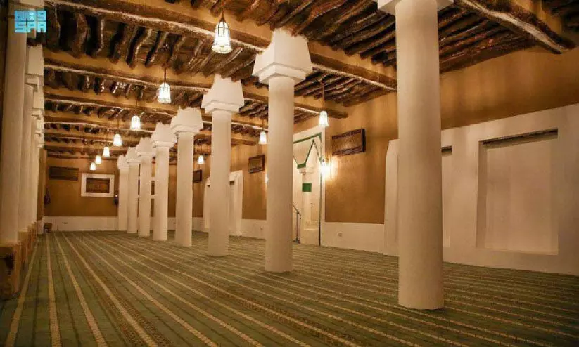 ഹാഇലിലെ ചരിത്രപ്രാധാന്യമുള്ള ഖഫർ പള്ളി ആരാധനക്കായി വീണ്ടും തുറക്കുന്നു ഹാഇലിലെ ചരിത്രപ്രാധാന്യമുള്ള ഖഫർ പള്ളി ആരാധനക്കായി വീണ്ടും തുറക്കുന്നു