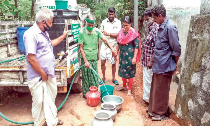 മാധ്യമം വാർത്ത തുണയായി; കുടിവെള്ളവുമായി കല്ലൂർ ബാലൻ